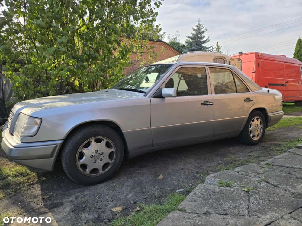 Mercedes-Benz Klasa E 250 D - 3