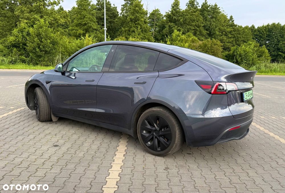 Tesla Model Y RWD - 5