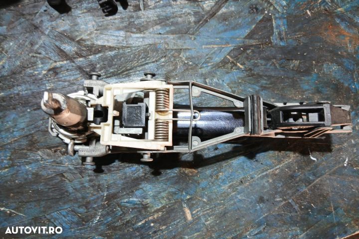 Maner deschidere din exterior usa fata stanga 1K0837886A 5J0837886B 1 - 2