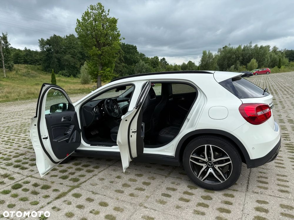 Mercedes-Benz GLA 250 7G-DCT - 4