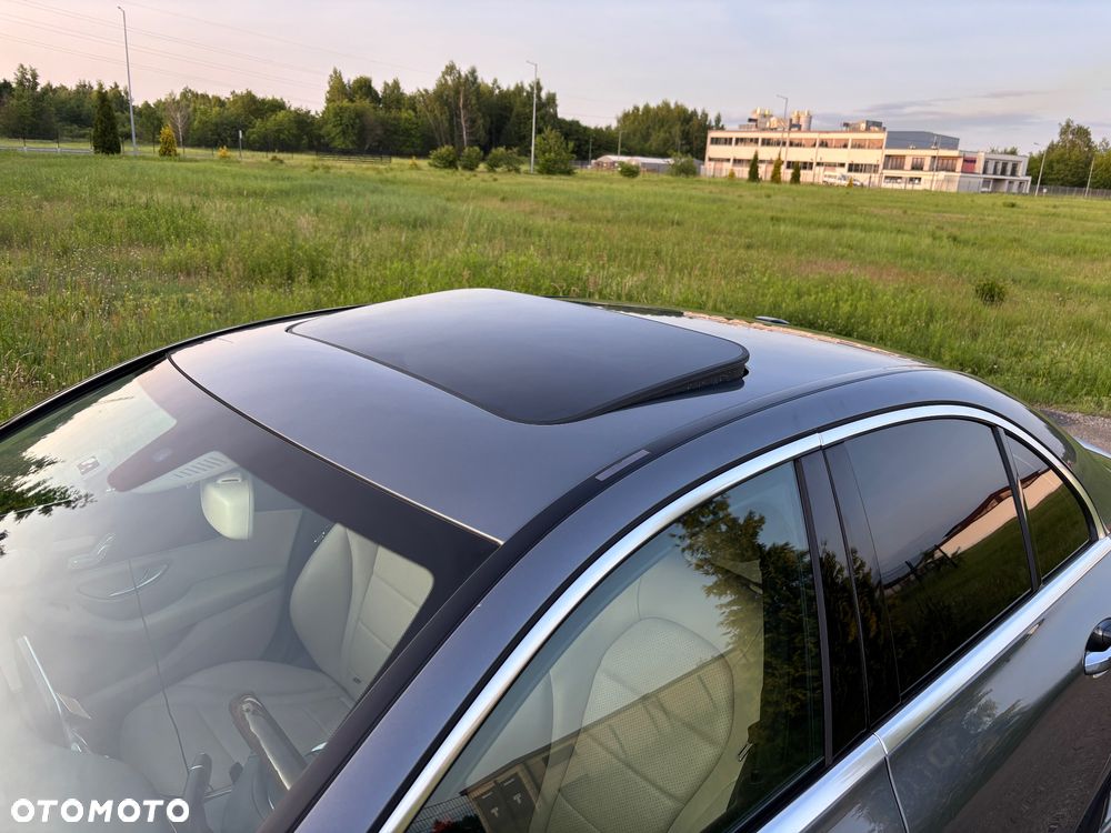 Mercedes-Benz Klasa C 300 9G-TRONIC - 7