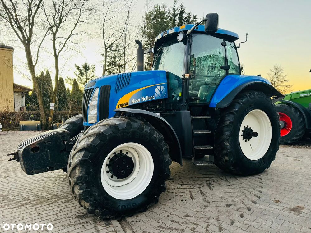 New Holland T8040 - 3