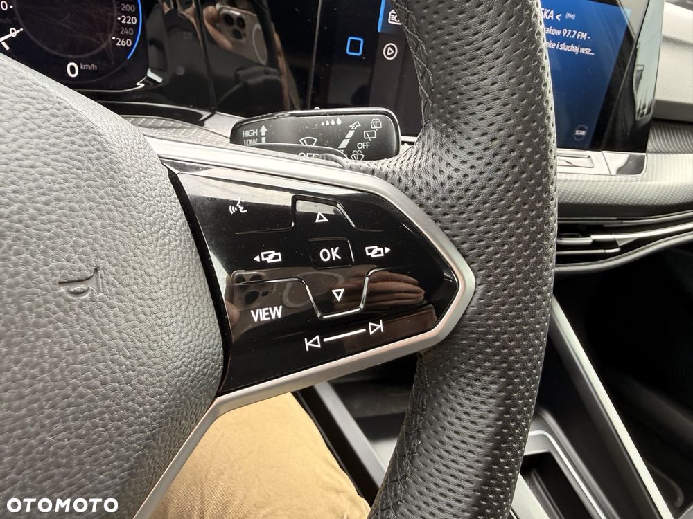 Volkswagen Golf 1.5 eTSI OPF DSG R-Line - 12