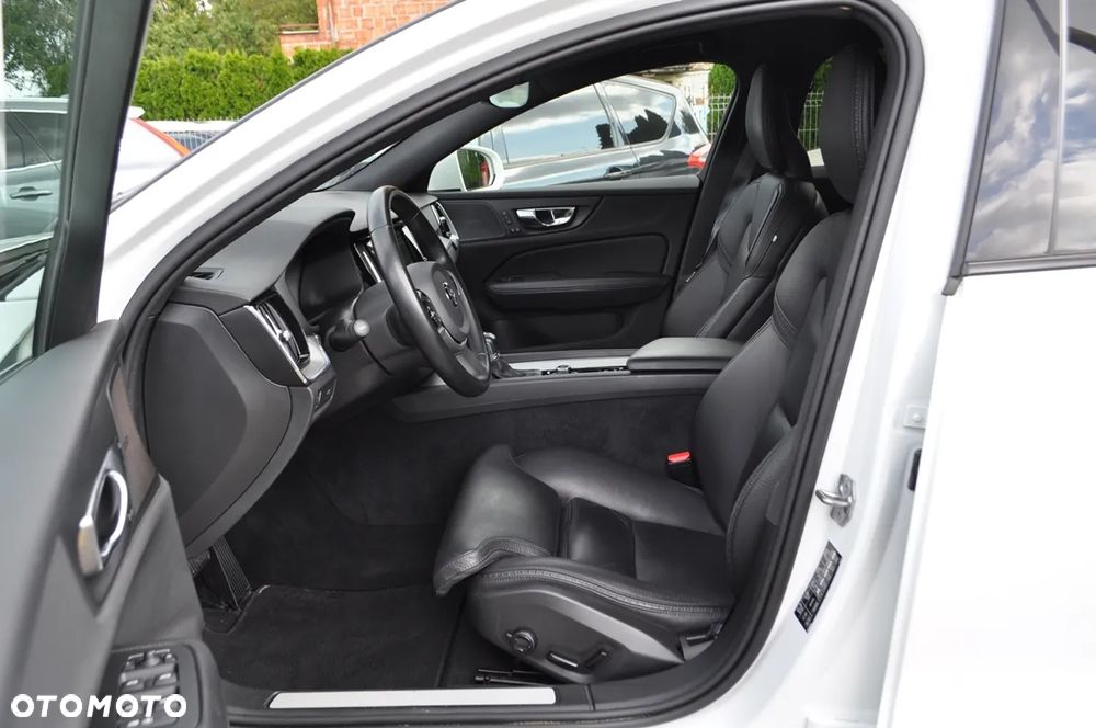 Volvo V60 Cross Country Pro T5 AWD - 14