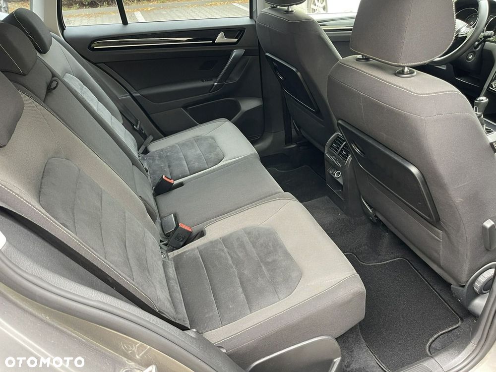 Volkswagen Golf Sportsvan - 25