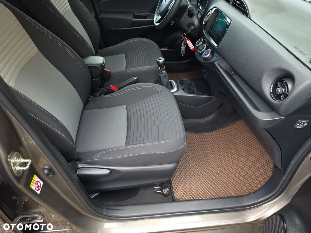 Toyota Yaris - 14
