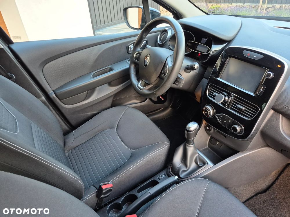 Renault Clio 1.2 16V 75 LIMITED - 33