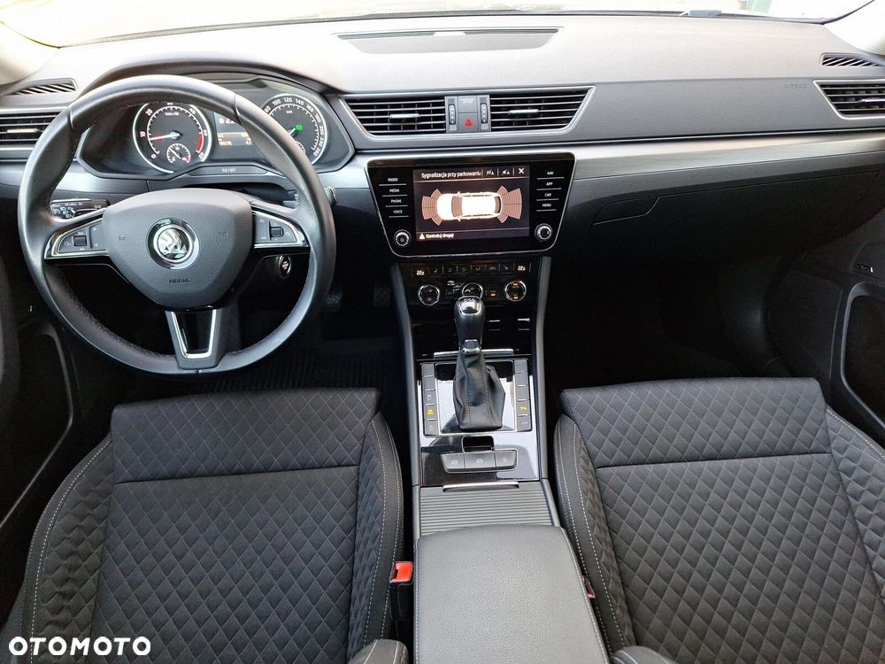Skoda Superb 2.0 TDI Style DSG - 13