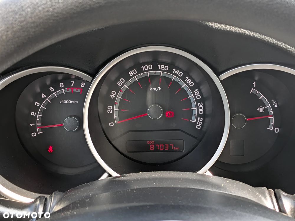 Kia Venga 1.4 Business Line - 19