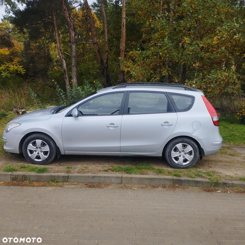 Hyundai i30 1.6 CRDi Classic + - 6