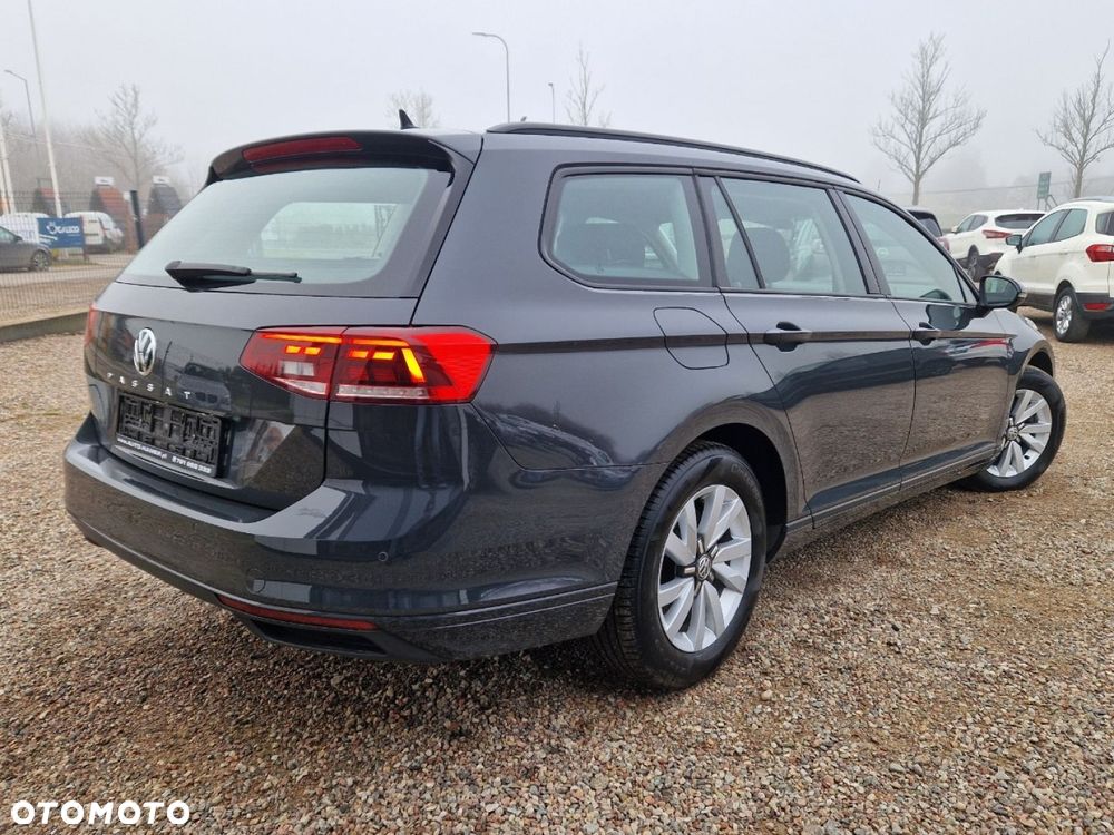 Volkswagen Passat - 2