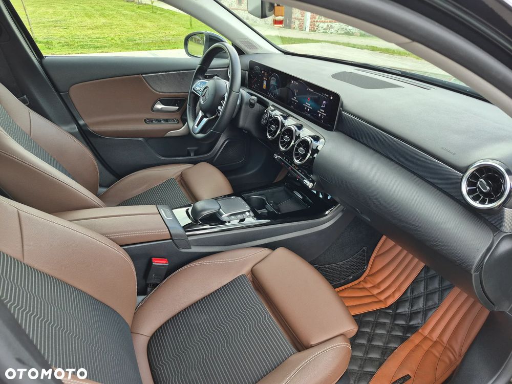 Mercedes-Benz Klasa A 250 7G-DCT Progressive - 30