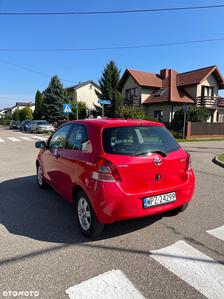 Toyota Yaris 1.0 Luna - 3