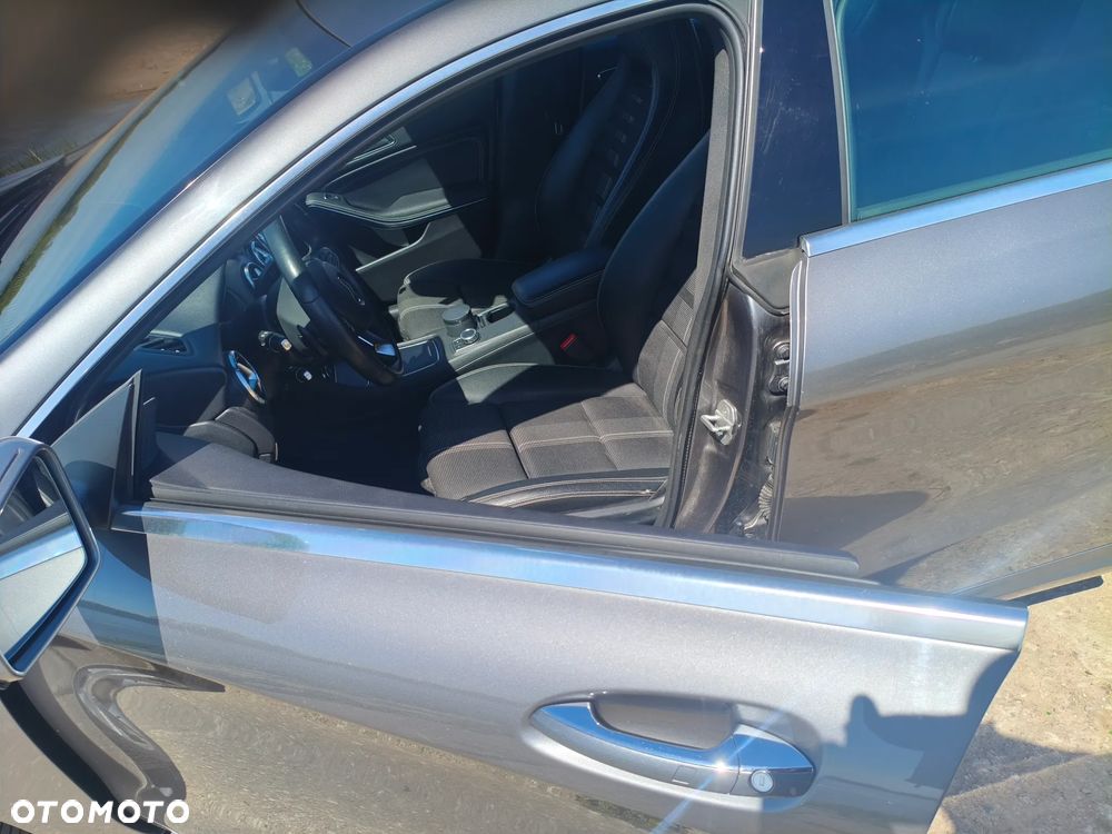 Mercedes-Benz CLA 220 d 7G-DCT - 10