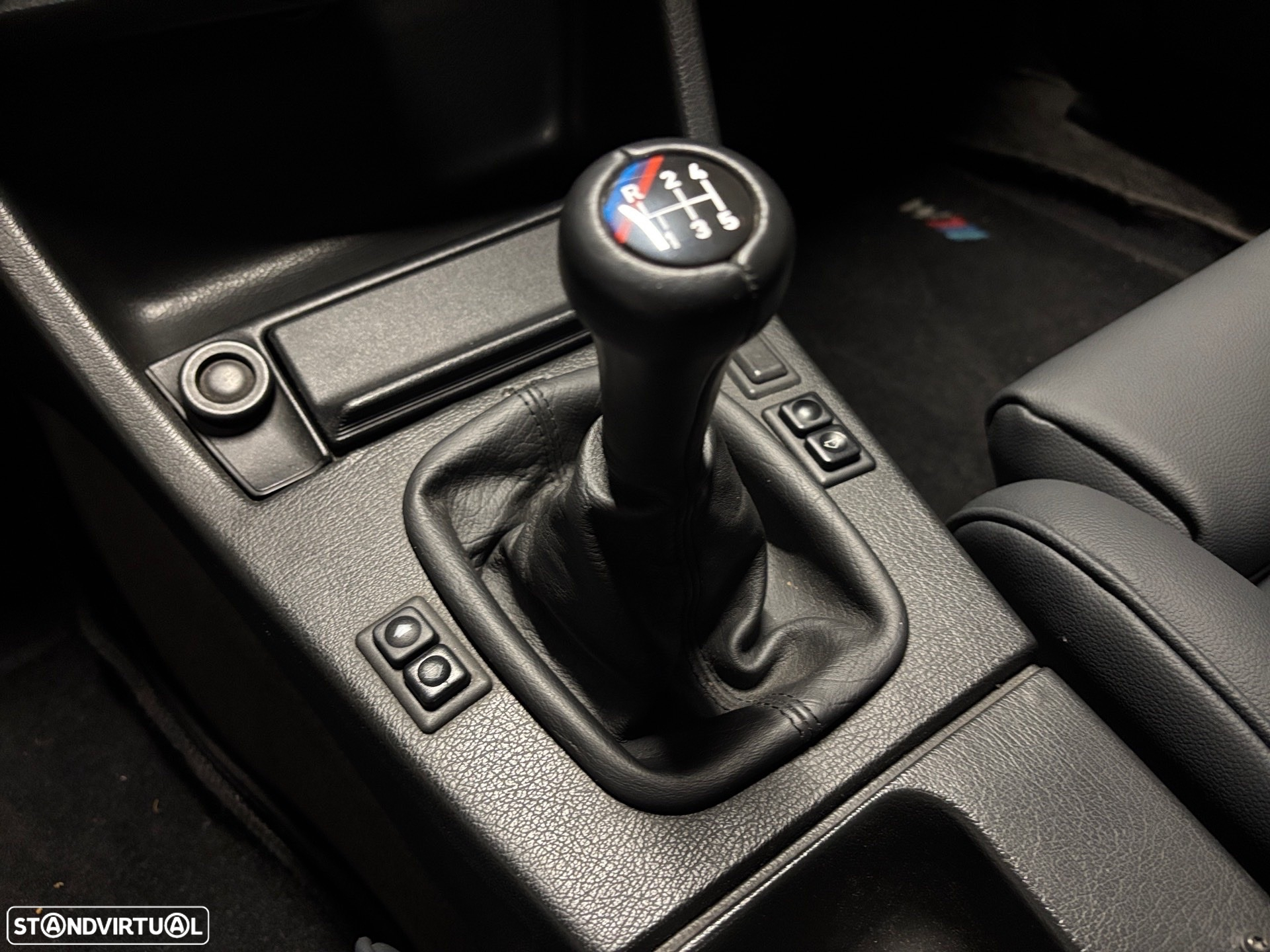 BMW 320 iS - 11