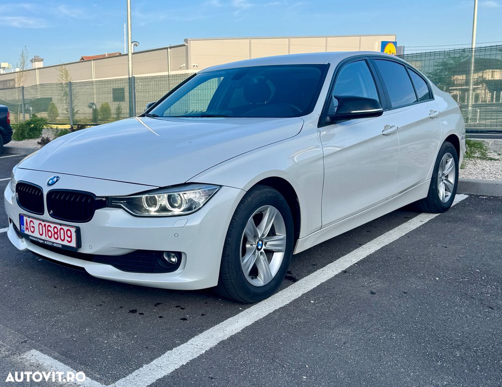 BMW Seria 3 320d xDrive Sport Line - 2