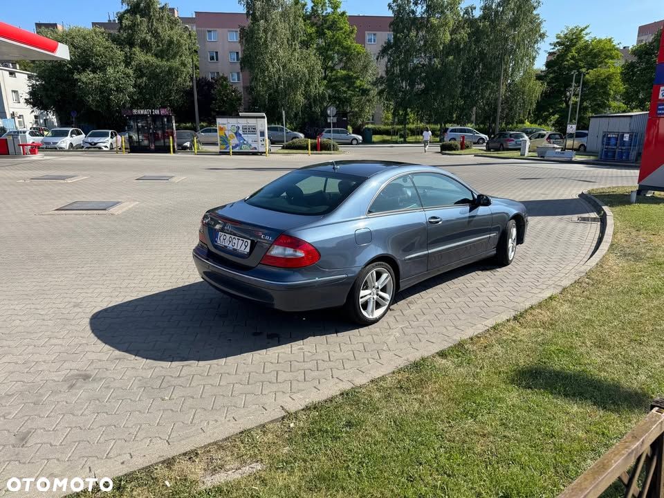 Mercedes-Benz CLK 220 CDI Avantgarde DPF - 2