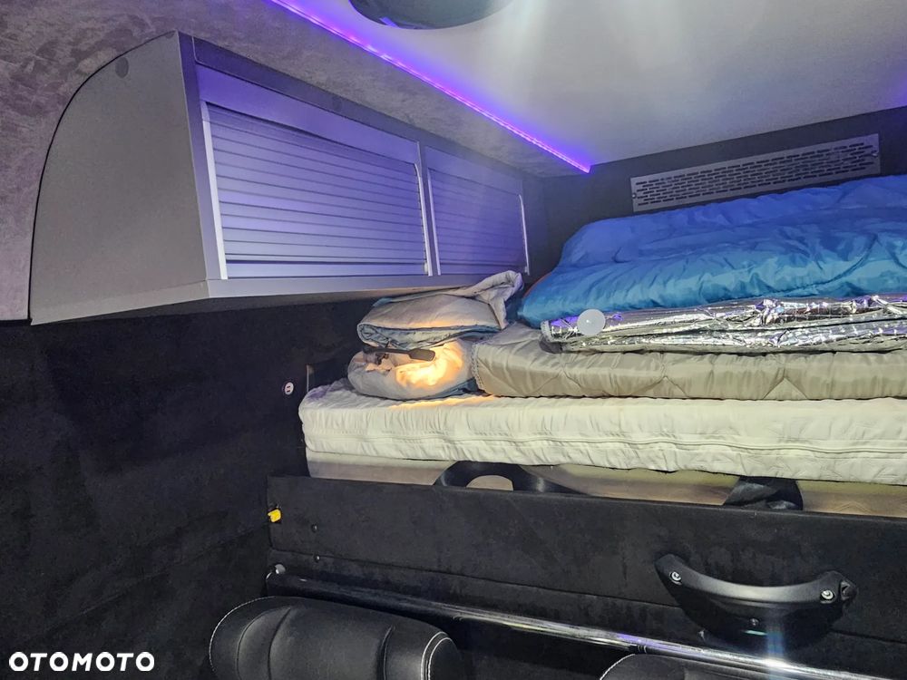 Mercedes-Benz SPRINTER - 9