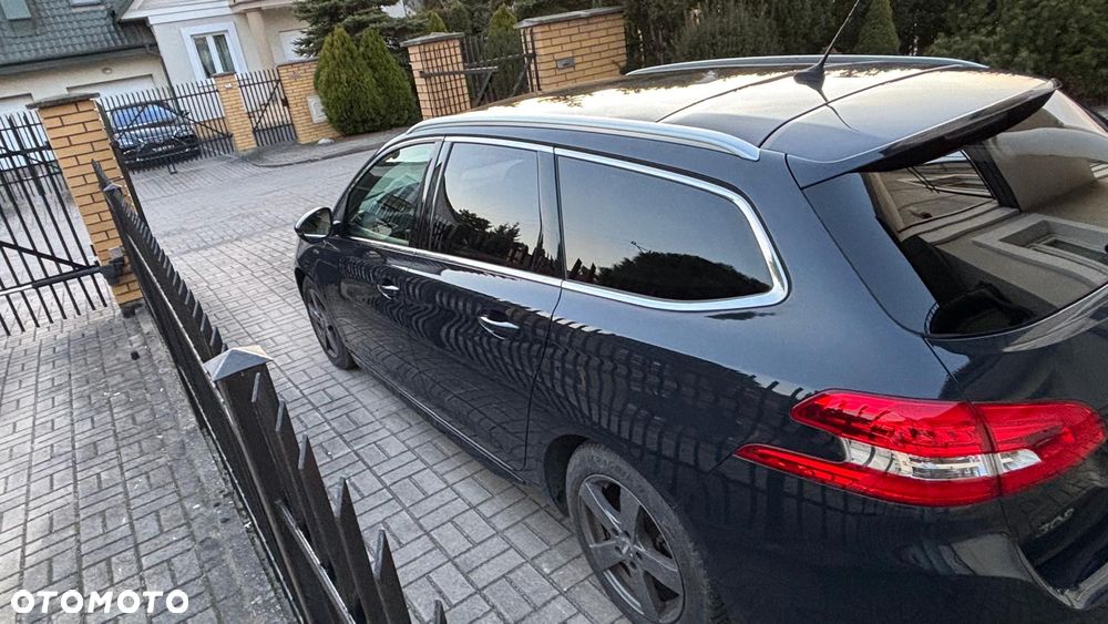 Peugeot 308 PureTech 130 GPF EAT8 Stop & Start Active Business-Paket - 22