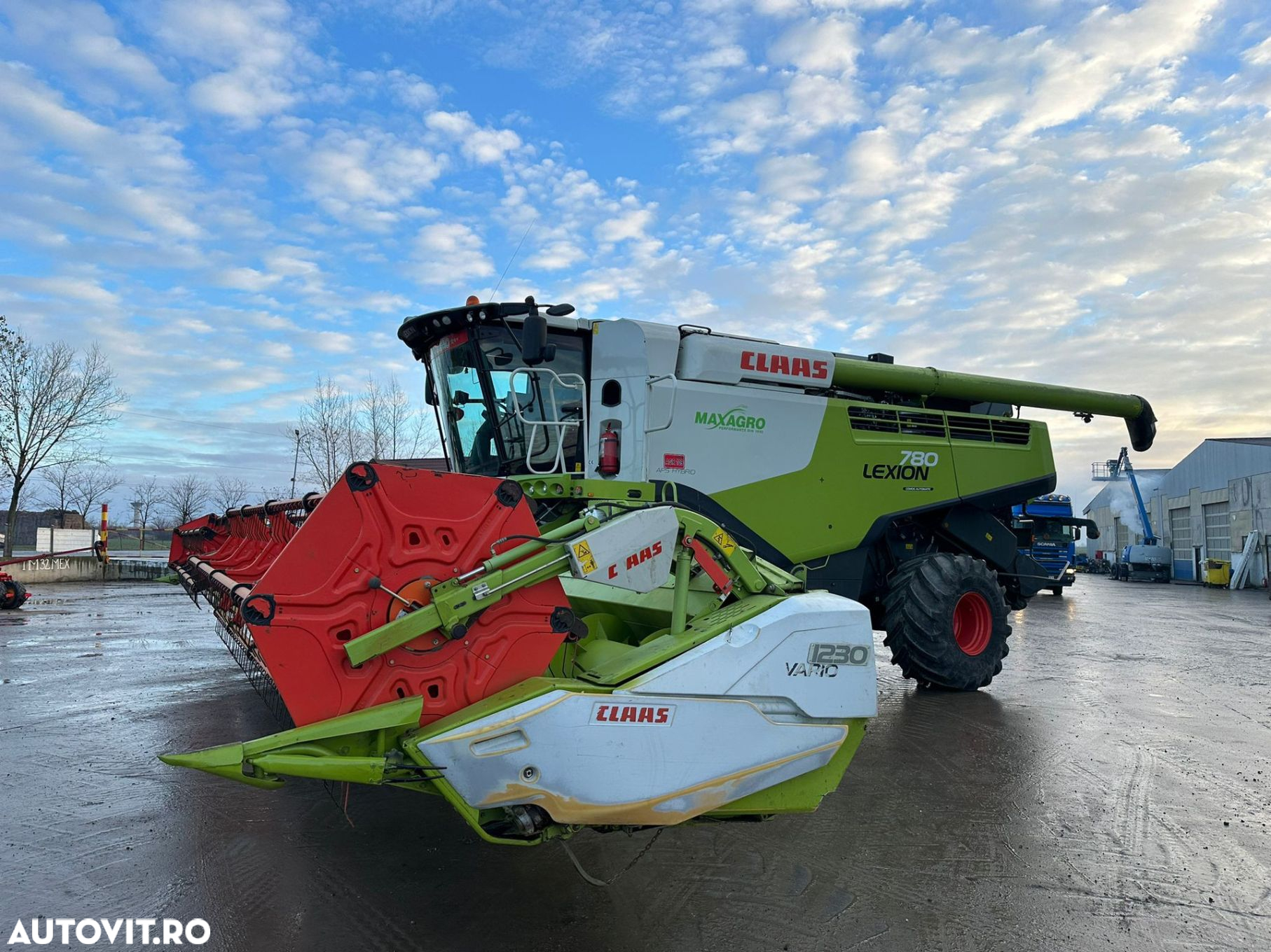 Claas Lexion 780TT Combina Agricola si Heder Vario 1080 - 9