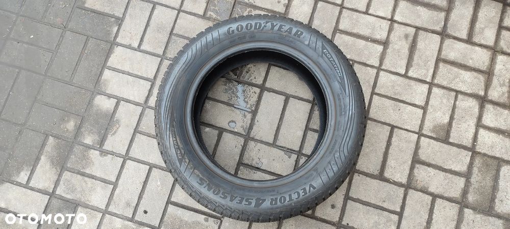 OPONY WIELOSEZONOWE 215/60R17 GOODYEAR VECTOR 4 SEASONS GEN 2 (2321) 96H WIELOSEZON 4 SZTUKI KOMPLET - 3