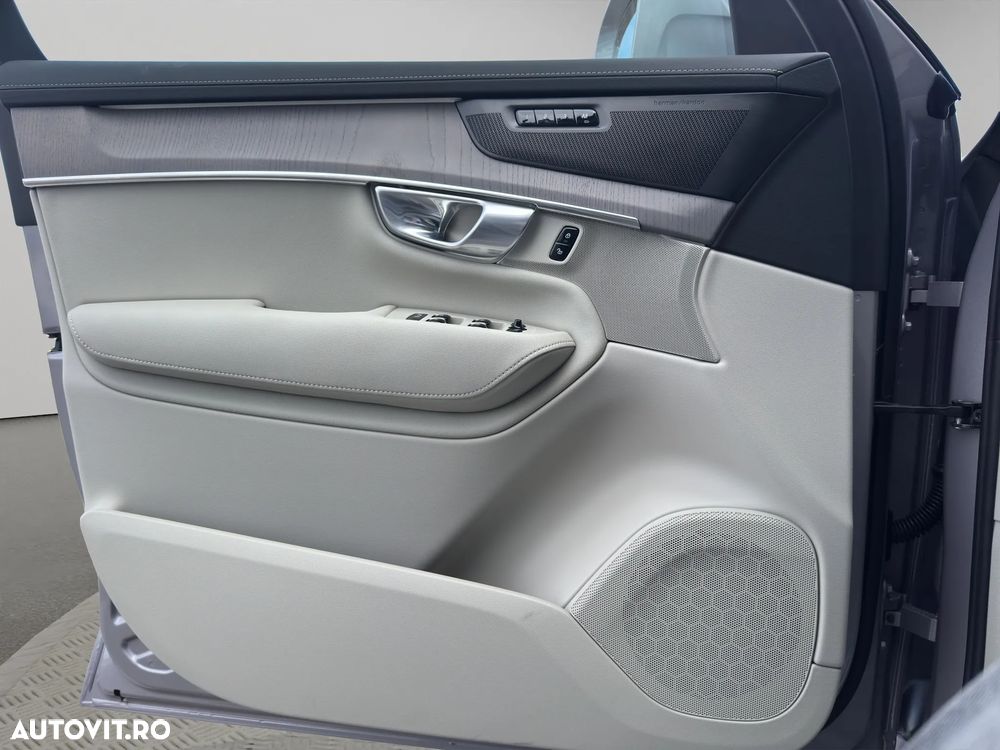 Volvo XC 90 - 12