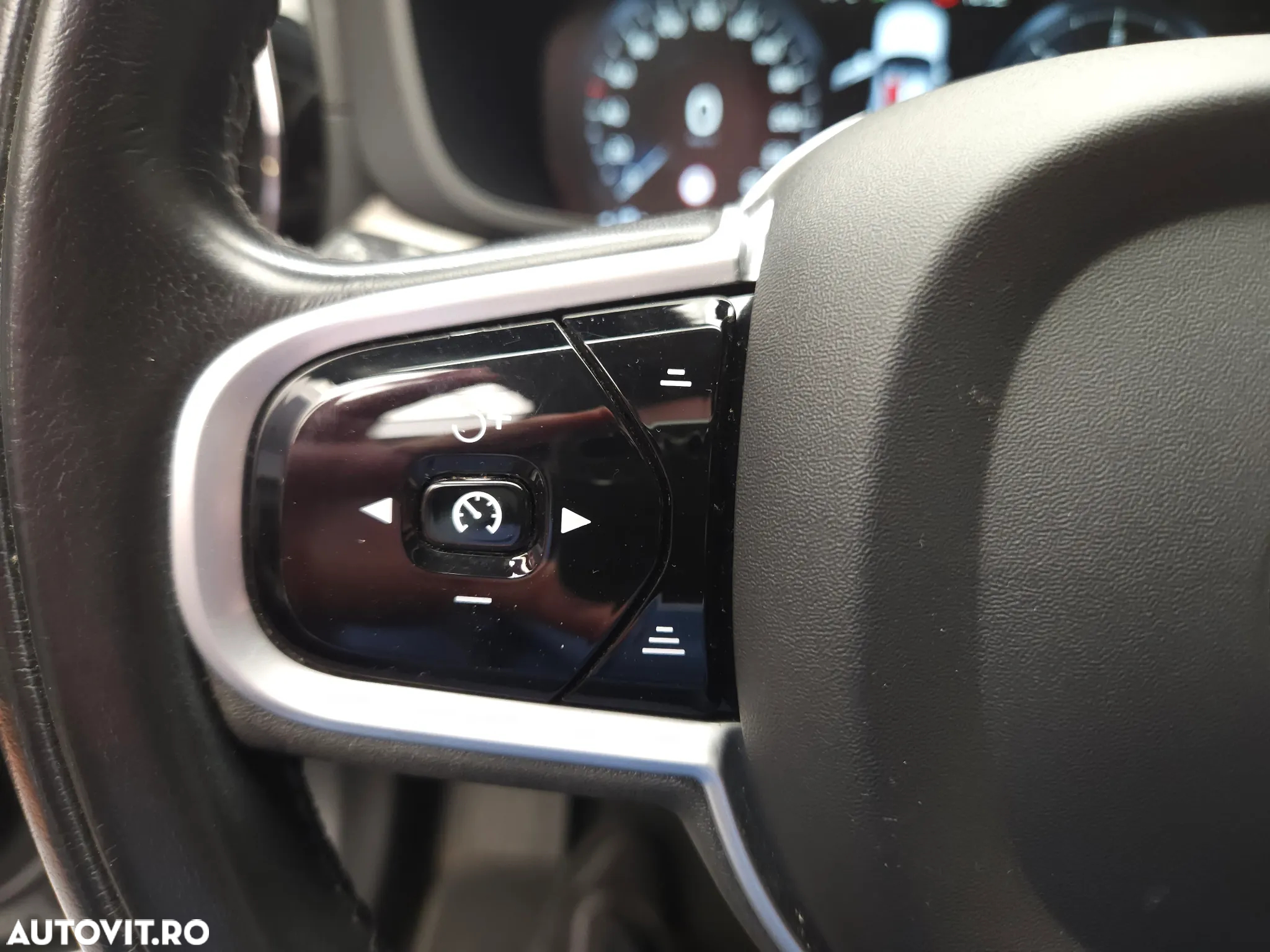 Volvo XC 60 B4 MHEV Inscription - 16
