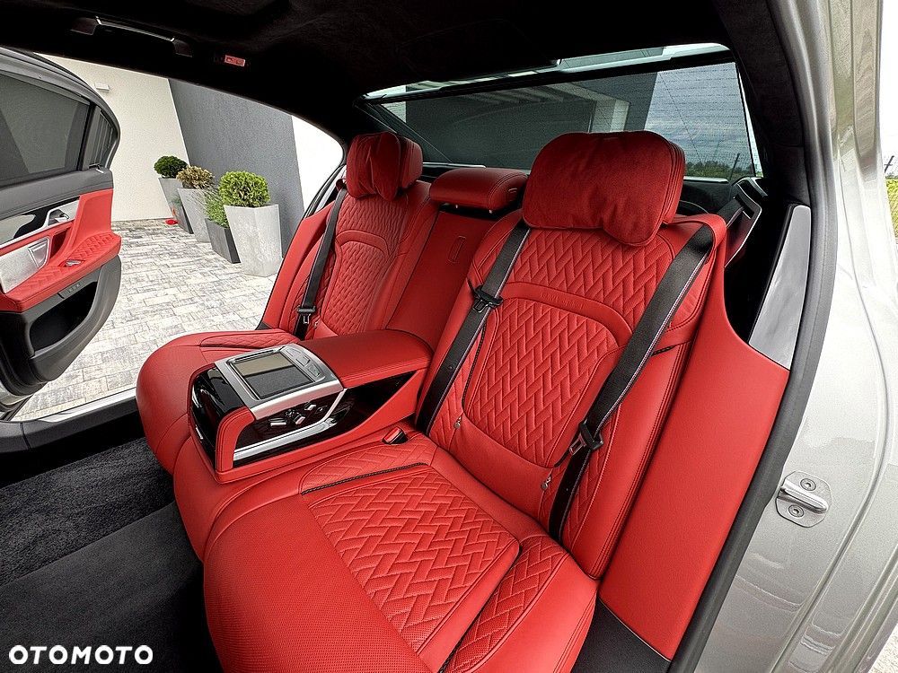 BMW Seria 7 750Ld xDrive sport - 18