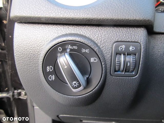 Volkswagen Tiguan 2.0 TDI SCR BlueMotion Technology Lounge Sport & Style - 16