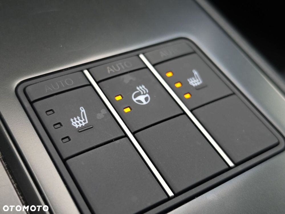 Lexus UX 300h F Sport - 26