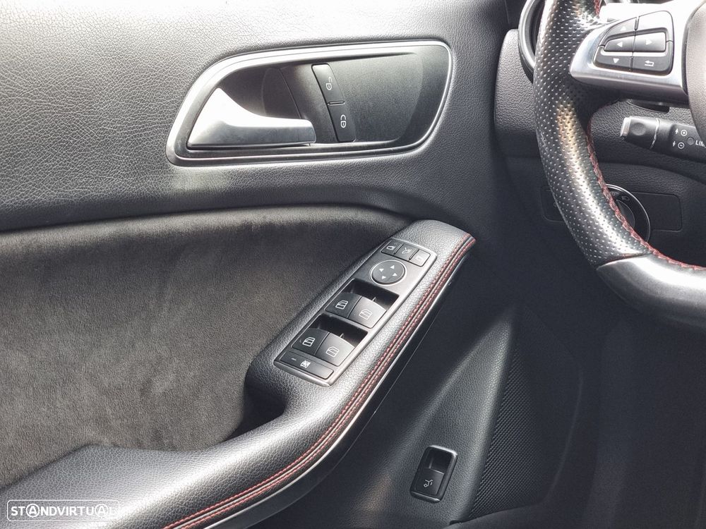 Mercedes-Benz GLA 220 CDI AMG Line 4-Matic - 30