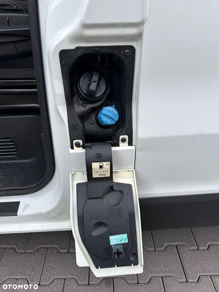 Renault Trafic - 14