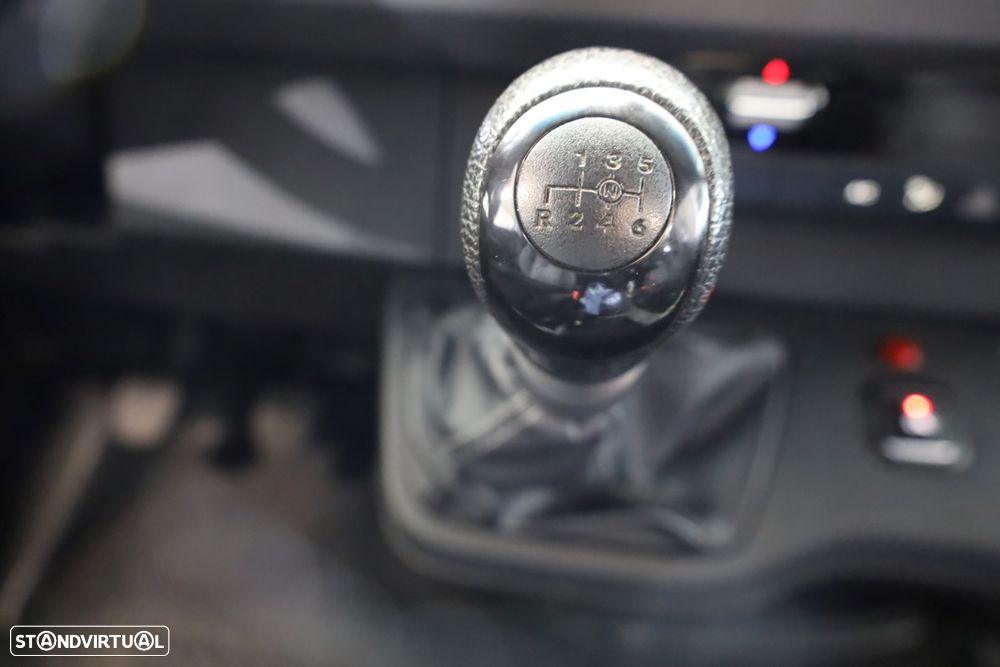 Mercedes-Benz Sprinter 315 CDI/43 Luxo (2+2+2+3) - 26