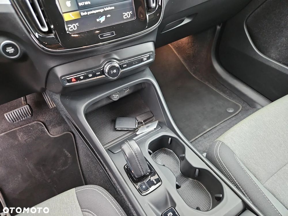 Volvo XC 40 B4 B Momentum Pro - 15