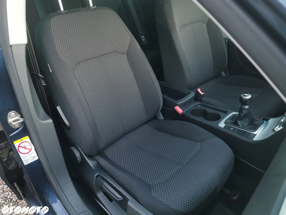 Volkswagen Passat Variant - 21