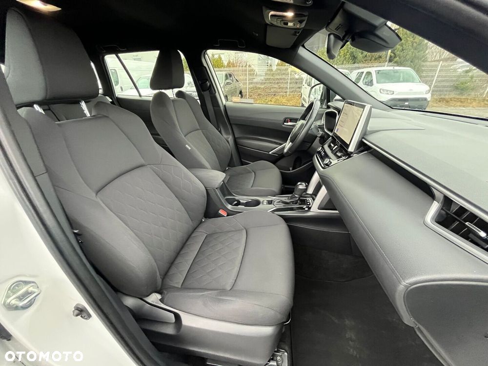 Toyota Corolla Cross 2.0 Hybrid Comfort - 31