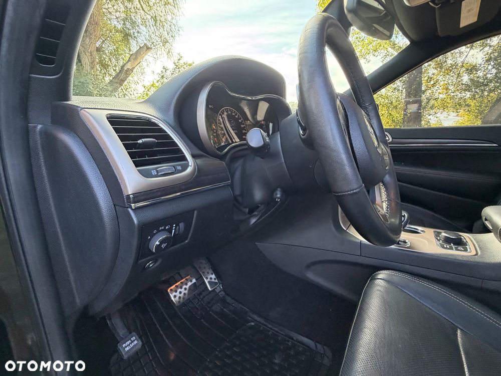 Jeep Grand Cherokee - 11