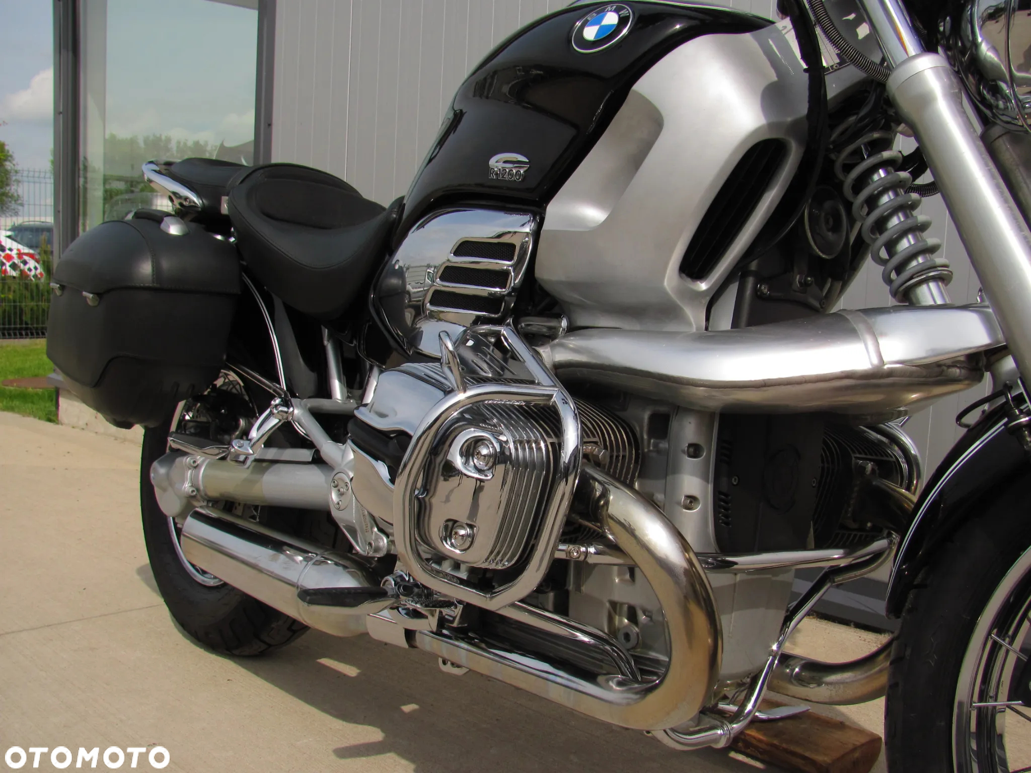BMW R - 8