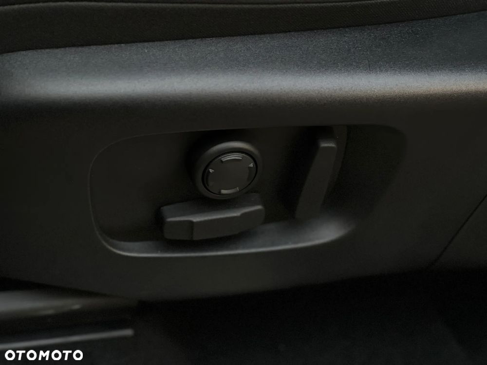 Land Rover Discovery Sport - 23