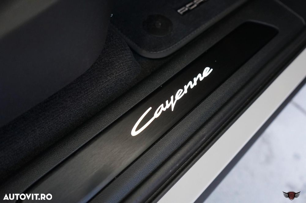 Porsche Cayenne E-Hybrid Tiptronic S Black Edition - 18