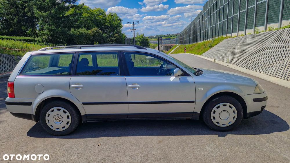 Volkswagen Passat 1.9 TDI Comfortline - 6