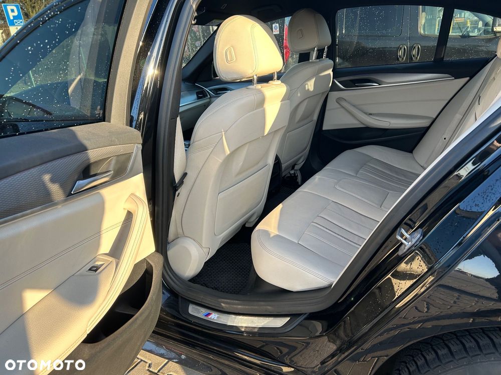 BMW Seria 5 530i xDrive M Sport sport - 22