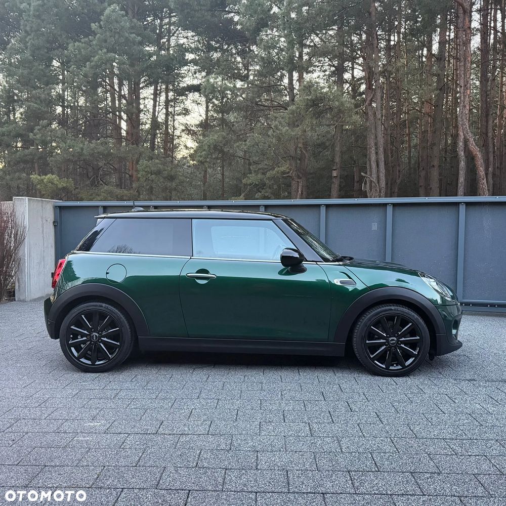 MINI Cooper Essential Trim - 28