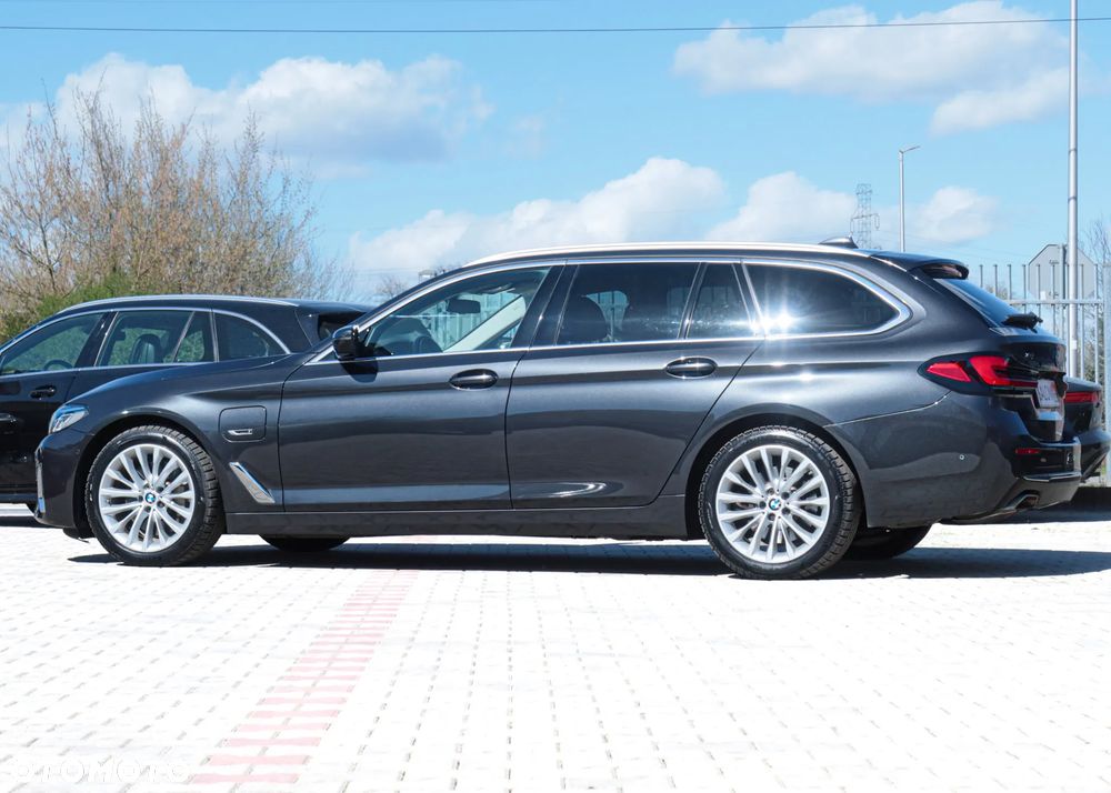 BMW Seria 5 530e xDrive Luxury Line - 36