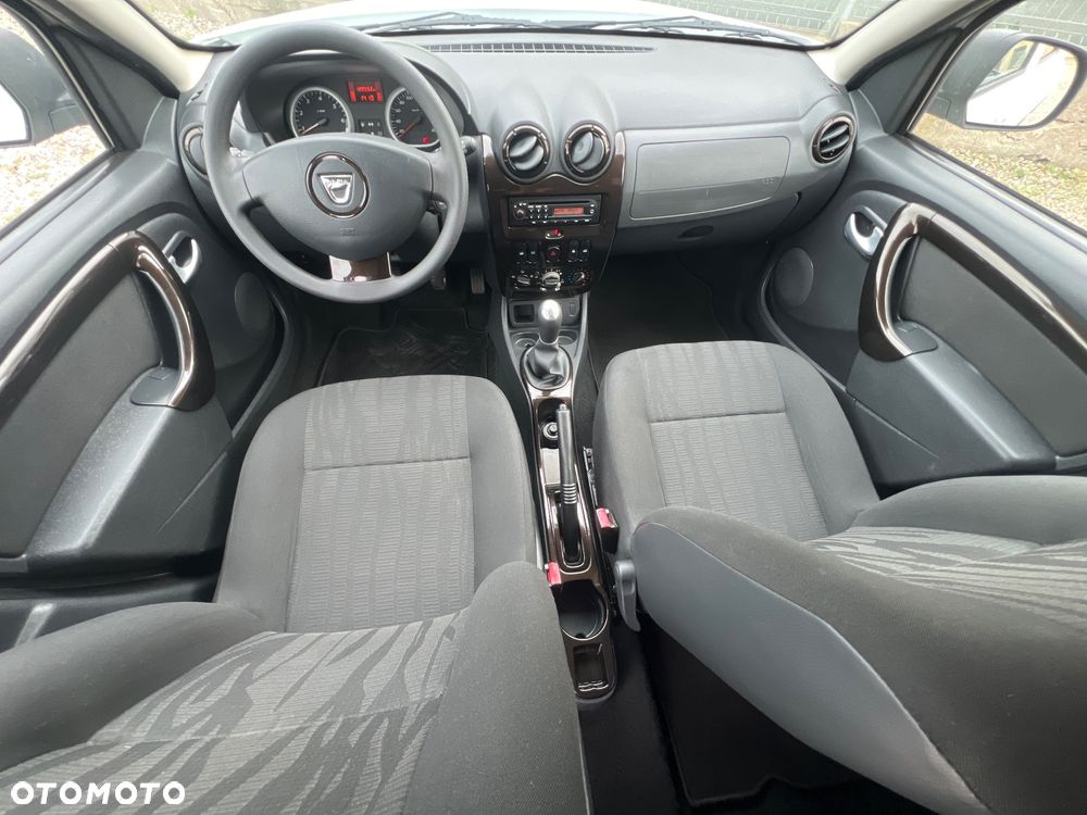 Dacia Duster 1.6 16V 4x2 Laureate - 16
