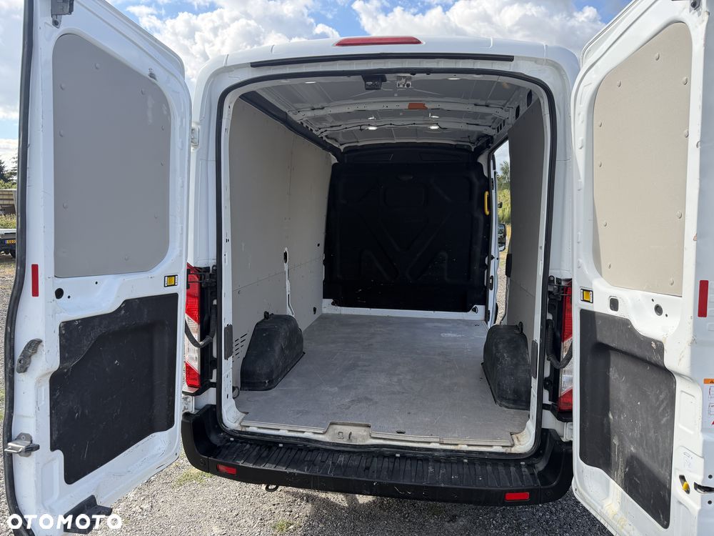 Ford Transit - 11