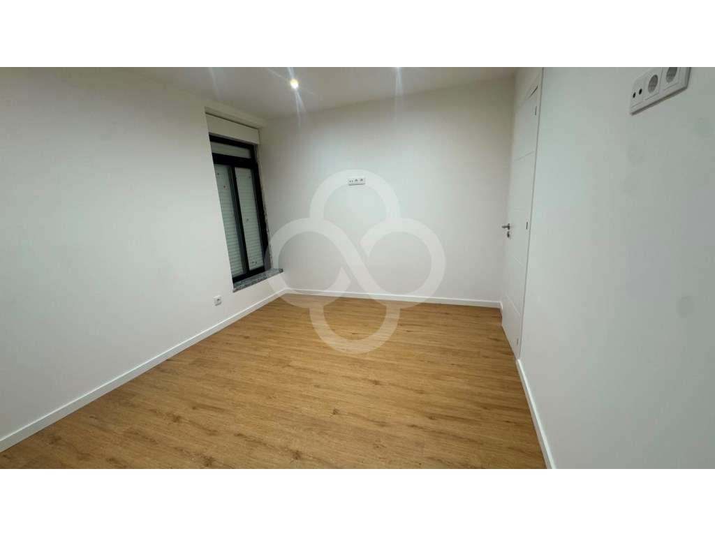 Apartamento T2 novo em Manique de Cima com espaços verdes e excelen... - Grande imagem: 3/13