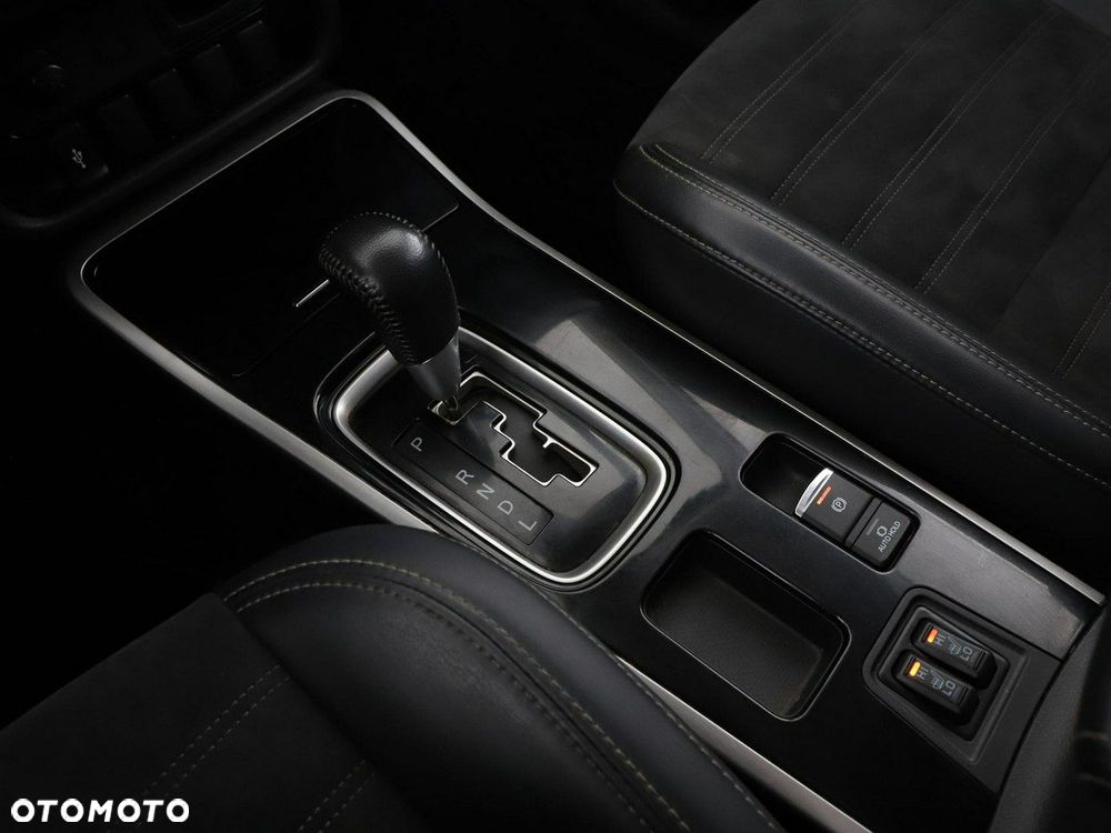 Mitsubishi Outlander 2.0 2WD CVT Diamant+ - 28