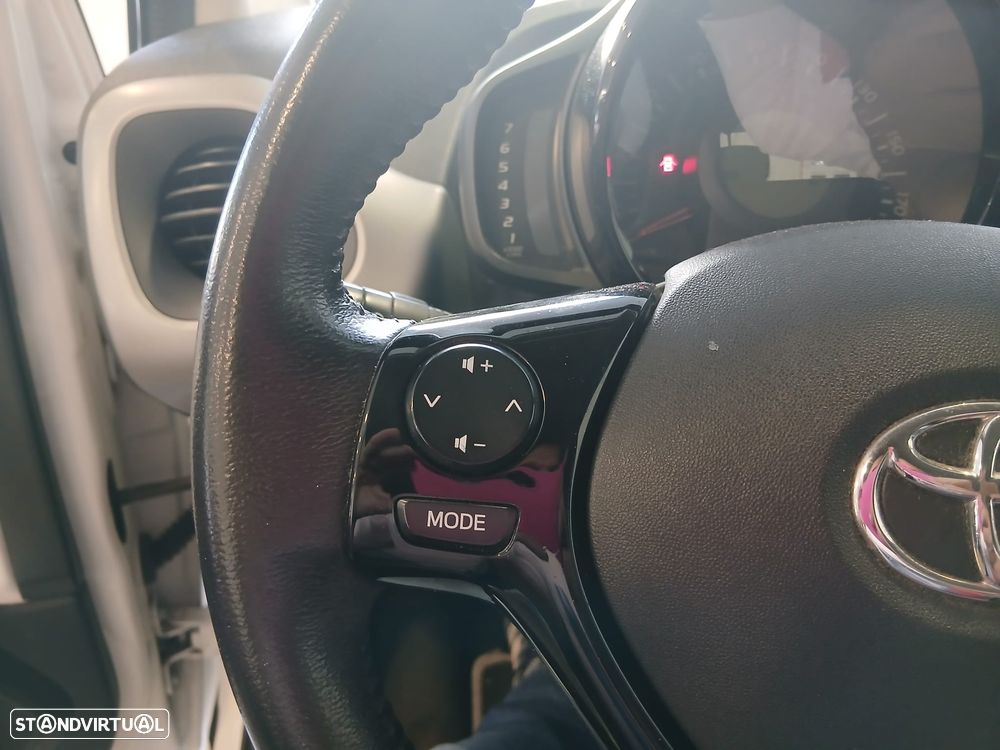 Toyota Aygo 1.0 X-Play Plus+X-Touch - 12