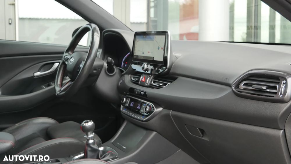 Hyundai i30 1.5 T-GDI 48V-Hybrid N-Line - 16